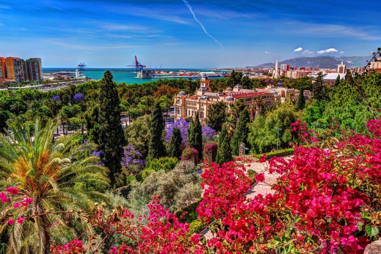Ayala Malaga City Center 6Pax Buitenkant foto